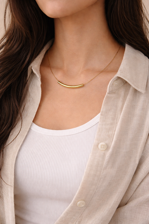 Sleek Chain With Curved Bar Pendant |2| Mehrooh