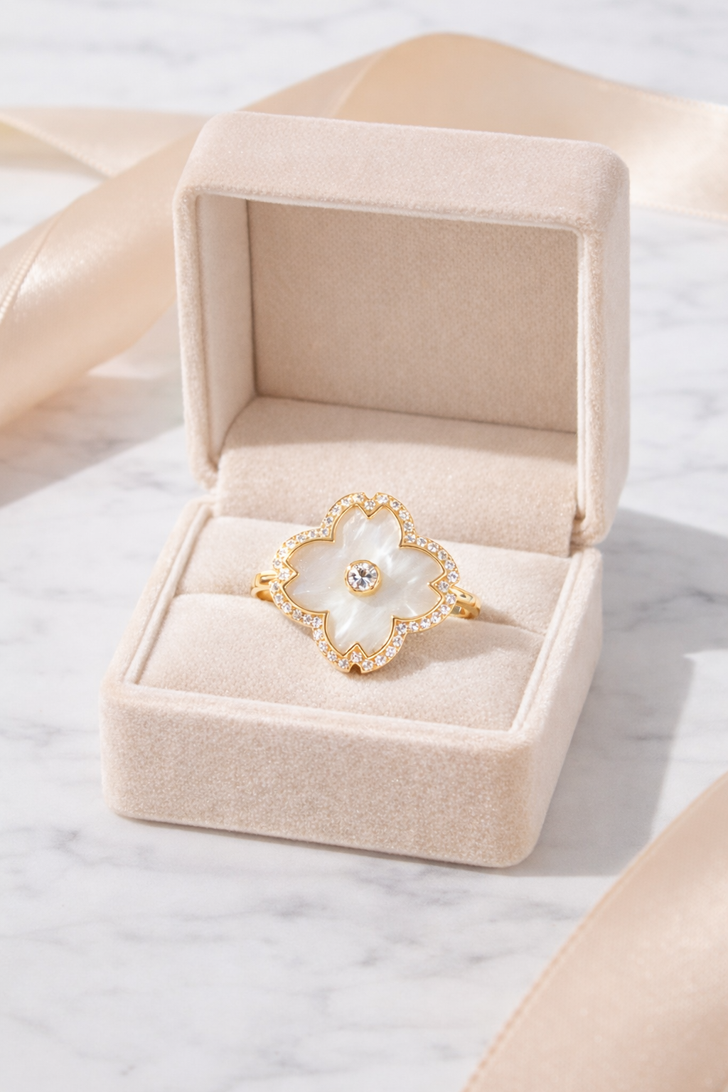 Golden Flower Ring With Diamonds |1| Mehrooh