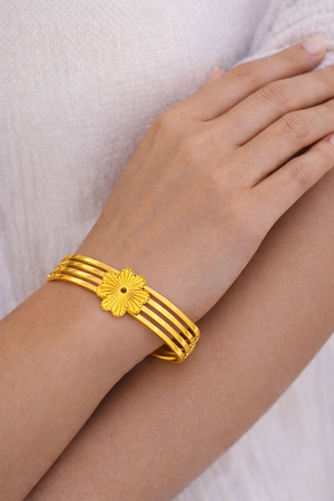 Floral Radiance Gold Bracelet |2| Mehrooh