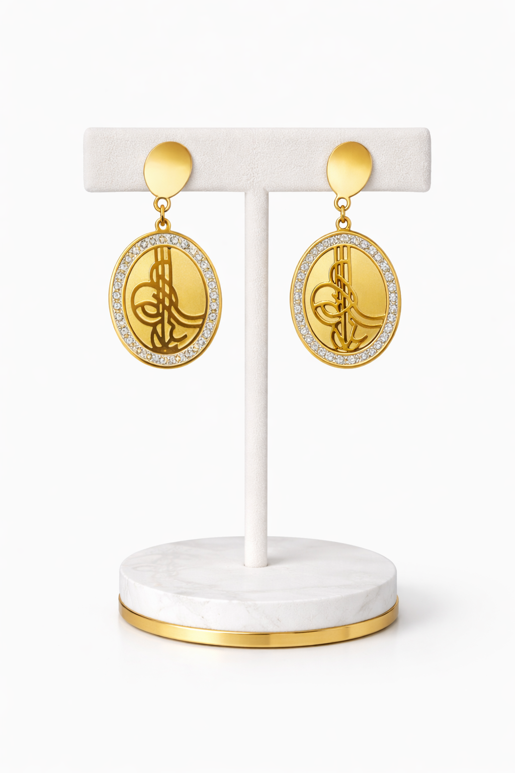 Golden Oval drop with diamond