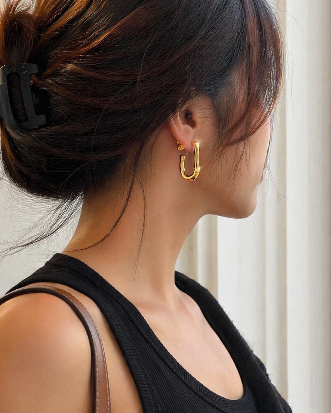 Sculpted Glow Hoop Earrings