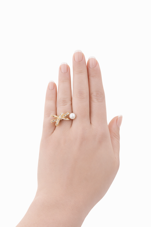 Golden Bow Ring With Pearl And Diamonds |2| Mehrooh