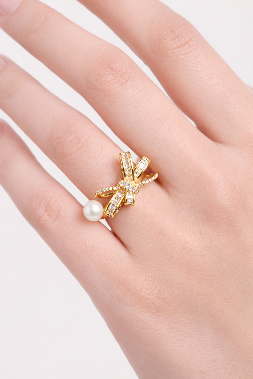 Golden Bow Ring With Pearl And Diamonds |5| Mehrooh